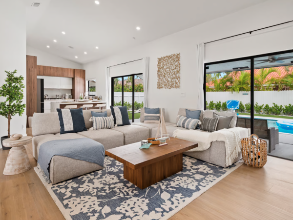Luxury Miami Vacation Rental 3 Bedroom - Private Pool Oasis, Game Room & Family Friendly